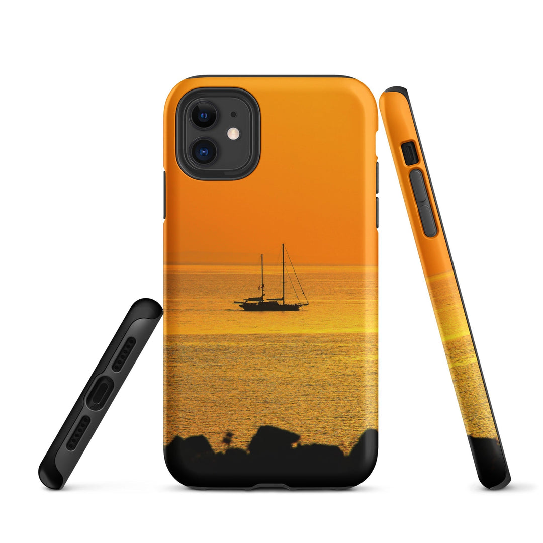 Hardcase iPhone® Handyhülle - a ship on golden sea Kuratoren von artlia iPhone 11 artlia