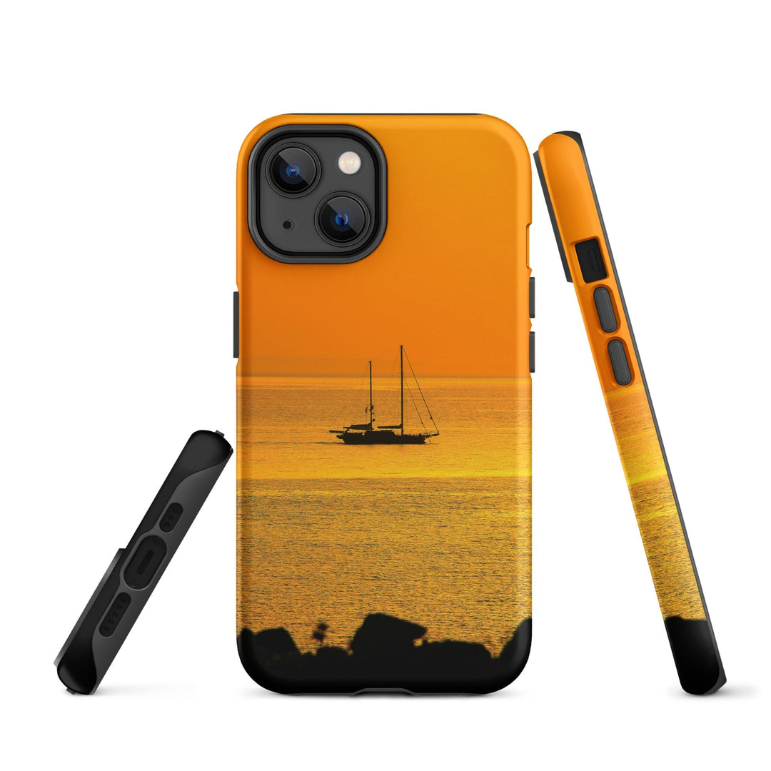Hardcase iPhone® Handyhülle - a ship on golden sea Kuratoren von artlia iPhone 14 artlia