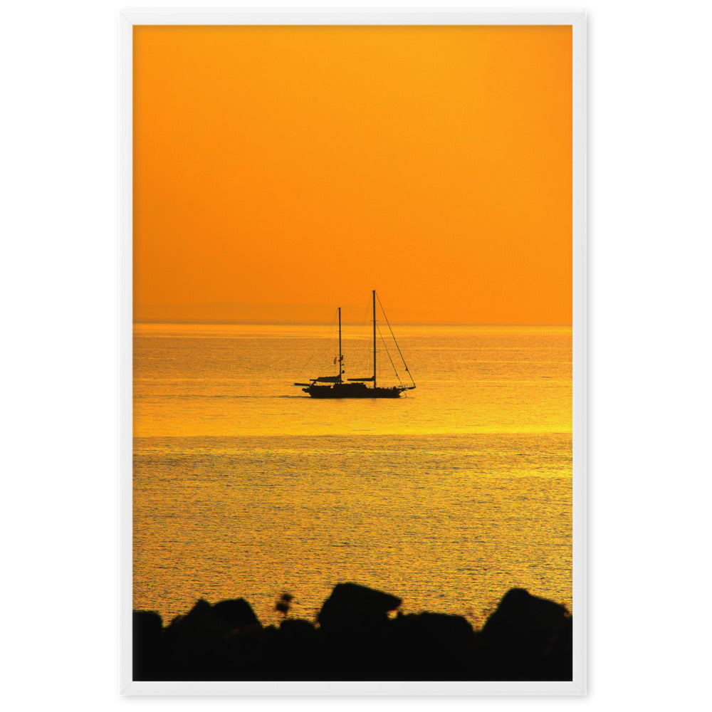 Poster - a ship on golden sea Kuratoren von artlia artlia