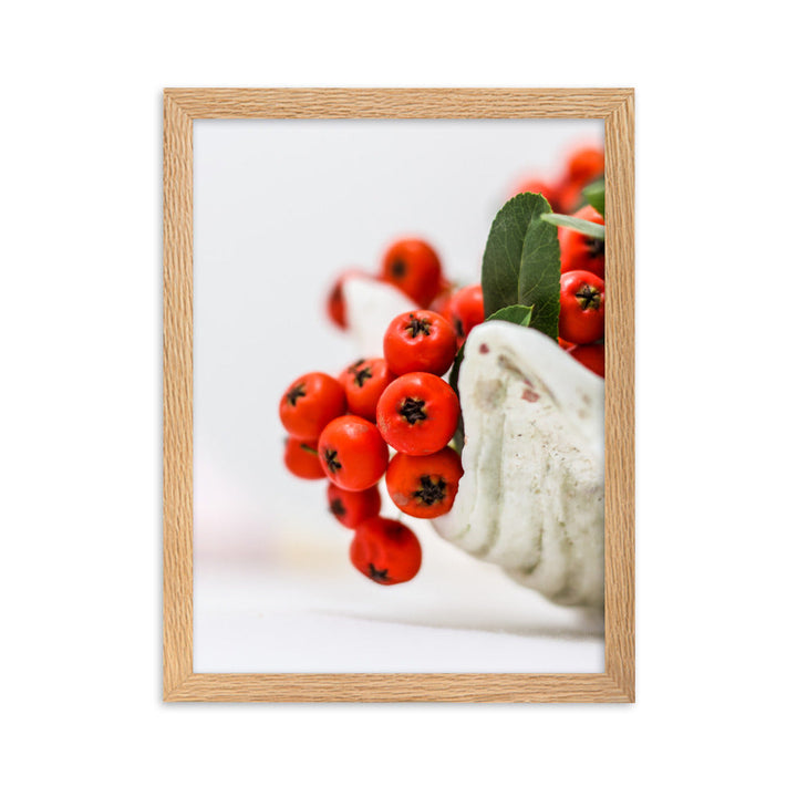 Poster mit Rahmen - Red Berries Kuratoren von artlia Oak / 30×40 cm artlia