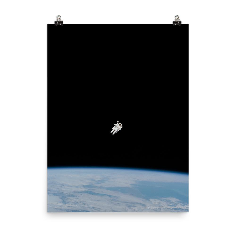 Astronaut im Weltraum - Poster NASA 30x41 cm artlia