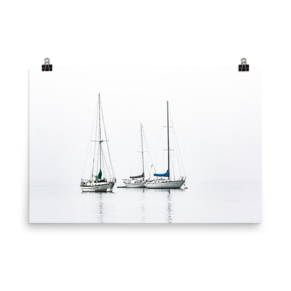 drei Segelboote - Poster Kuratoren von artlia 30x45 cm artlia