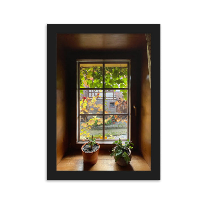 Herbstfenster Margersdorf - Poster im Rahmen Kuratoren von artlia Schwarz / 21×30 cm artlia