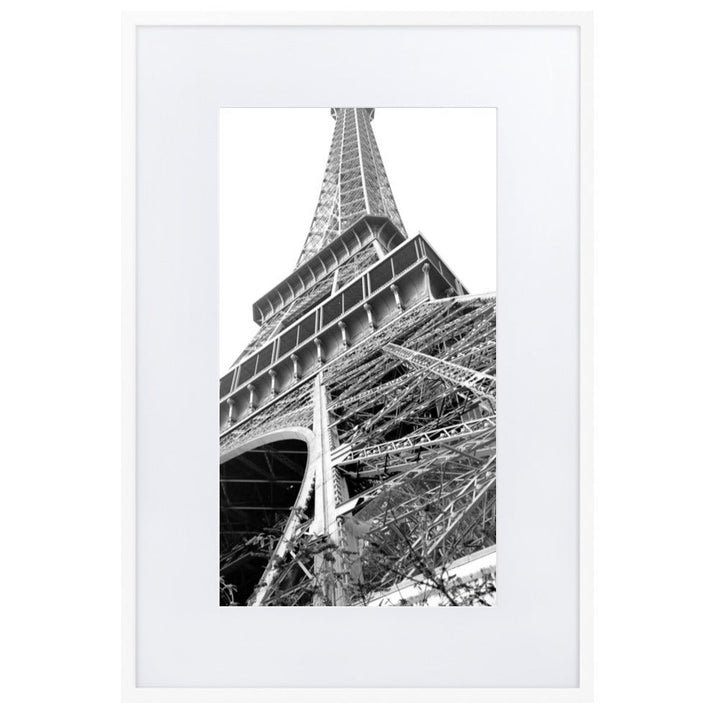 Paris Eiffel Tower - Poster im Rahmen mit Passepartout artlia Weiß / 61×91 cm artlia
