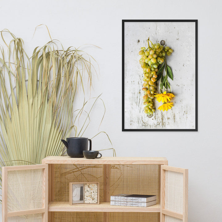 Poster mit Rahmen - Weintrauben und Blumen Kuratoren von artlia artlia