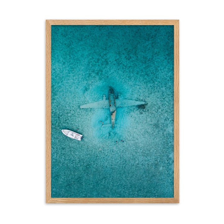Sunken Plane - Poster im Rahmen Kuratoren von artlia Oak / 50×70 cm artlia
