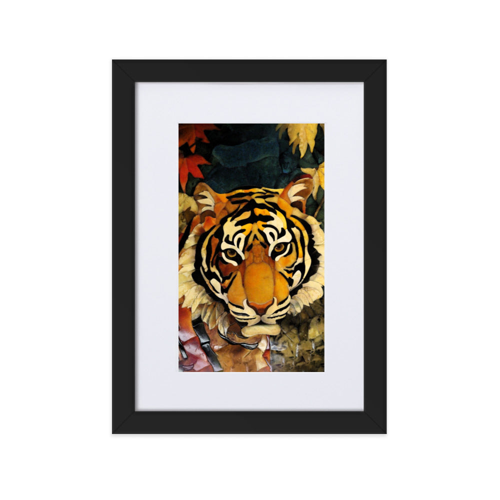 Tiger in Autumn - Poster im Rahmen mit Passepartout Kuratoren von artlia Schwarz / 21×30 cm artlia