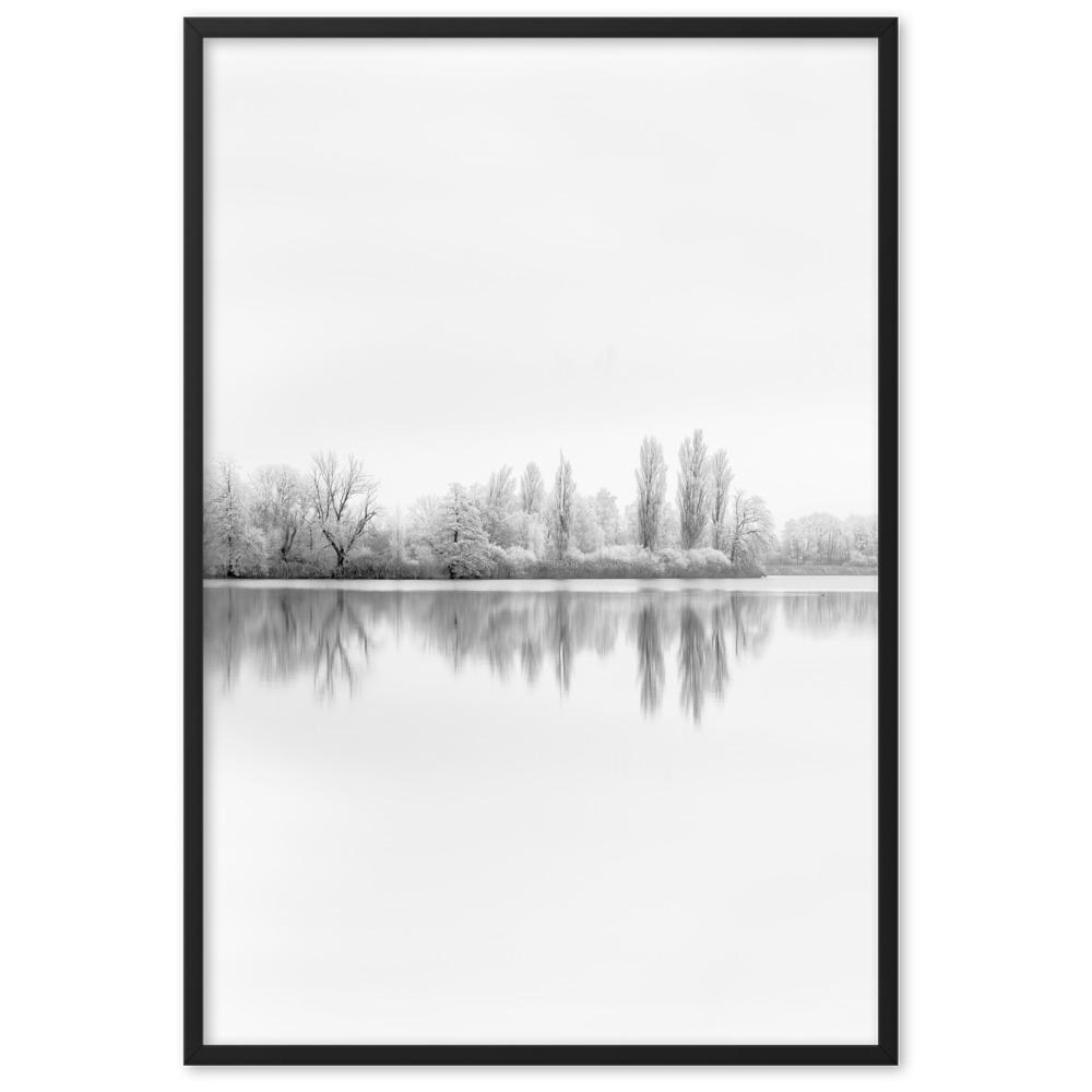 Winterlicher See Winter Lake - Poster im Rahmen artlia Schwarz / 61×91 cm artlia